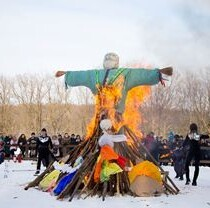 Фельдман Экопарк приглашает в воскресенье на Масленицу