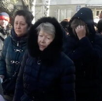 Уже месяц продолжается война